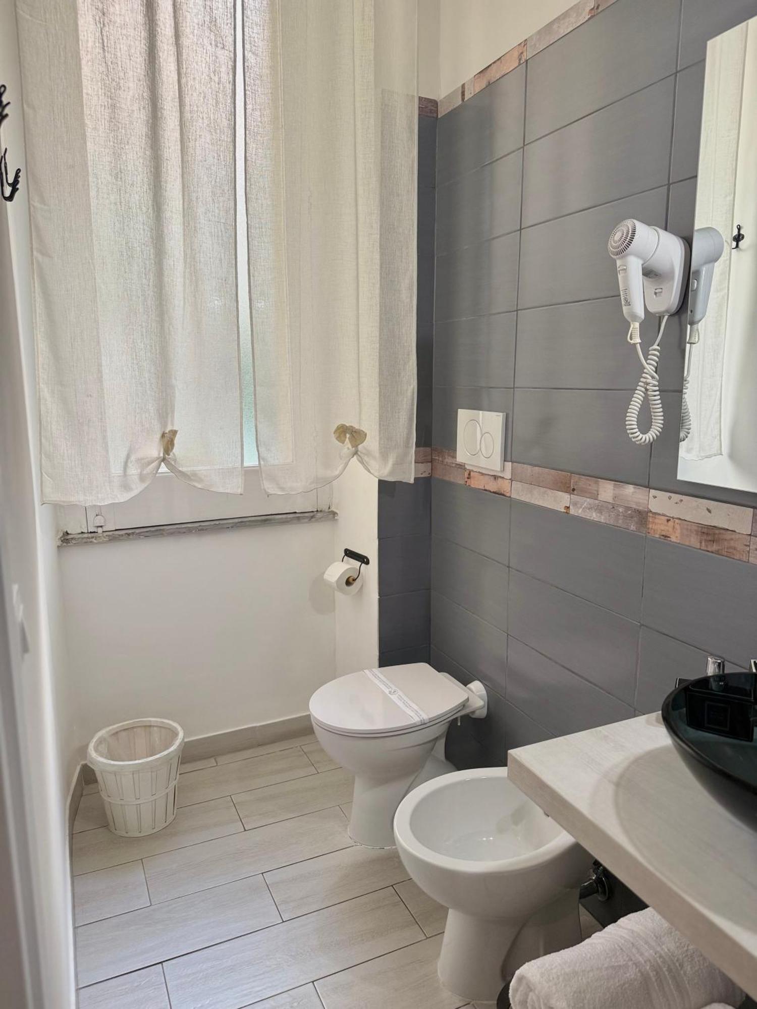 Le Stanze Del Centro Hotel Termoli Ngoại thất bức ảnh