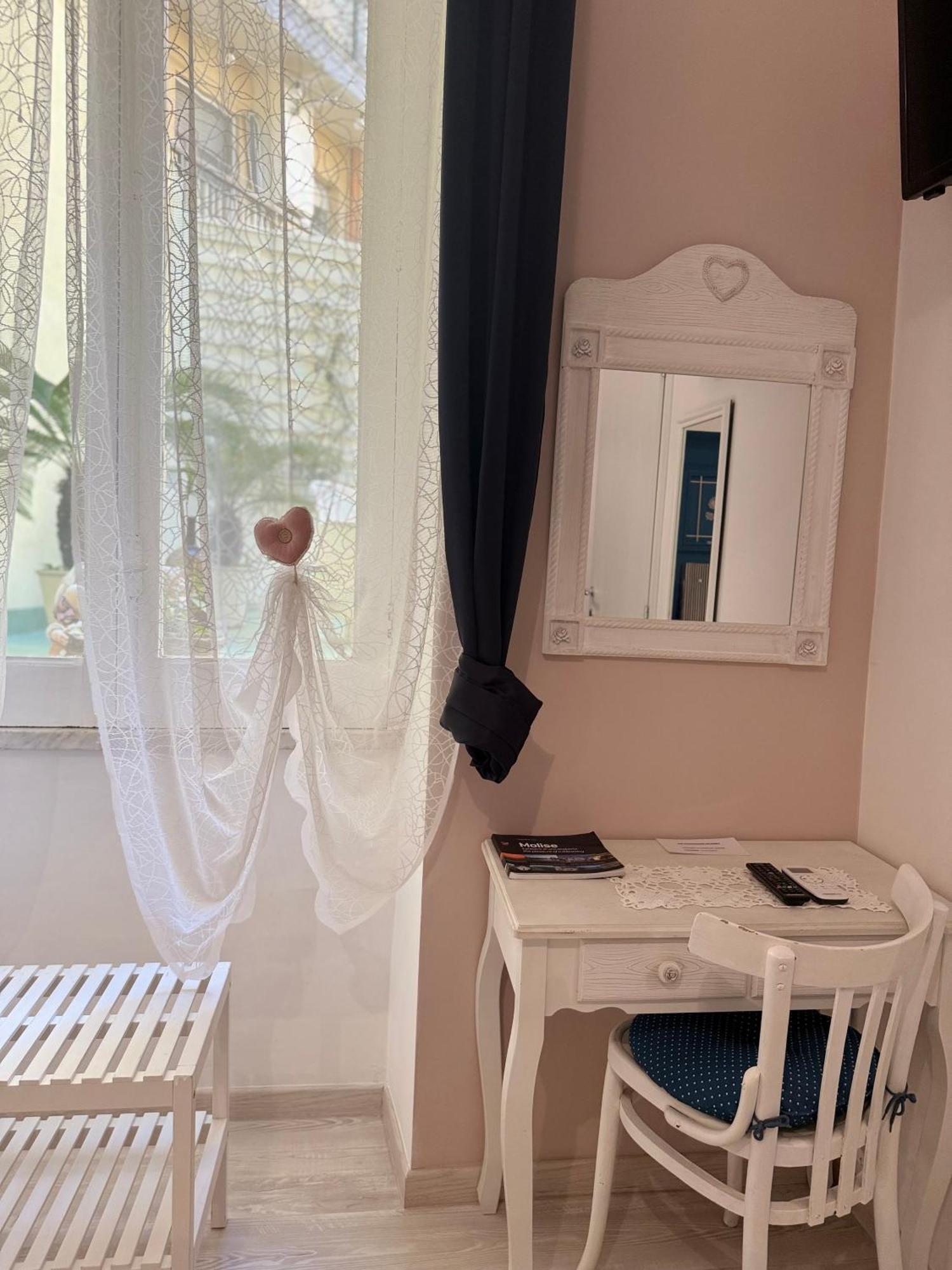 Le Stanze Del Centro Hotel Termoli Ngoại thất bức ảnh